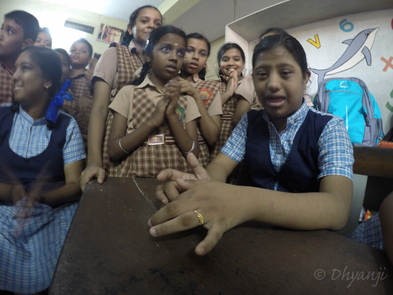 girls singing